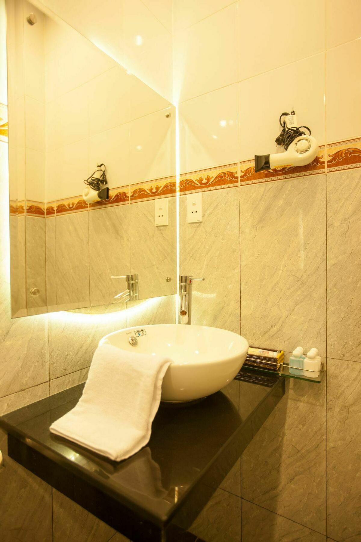 הו צ'י מין סיטי Saigon Crystal Hotel מראה חיצוני תמונה