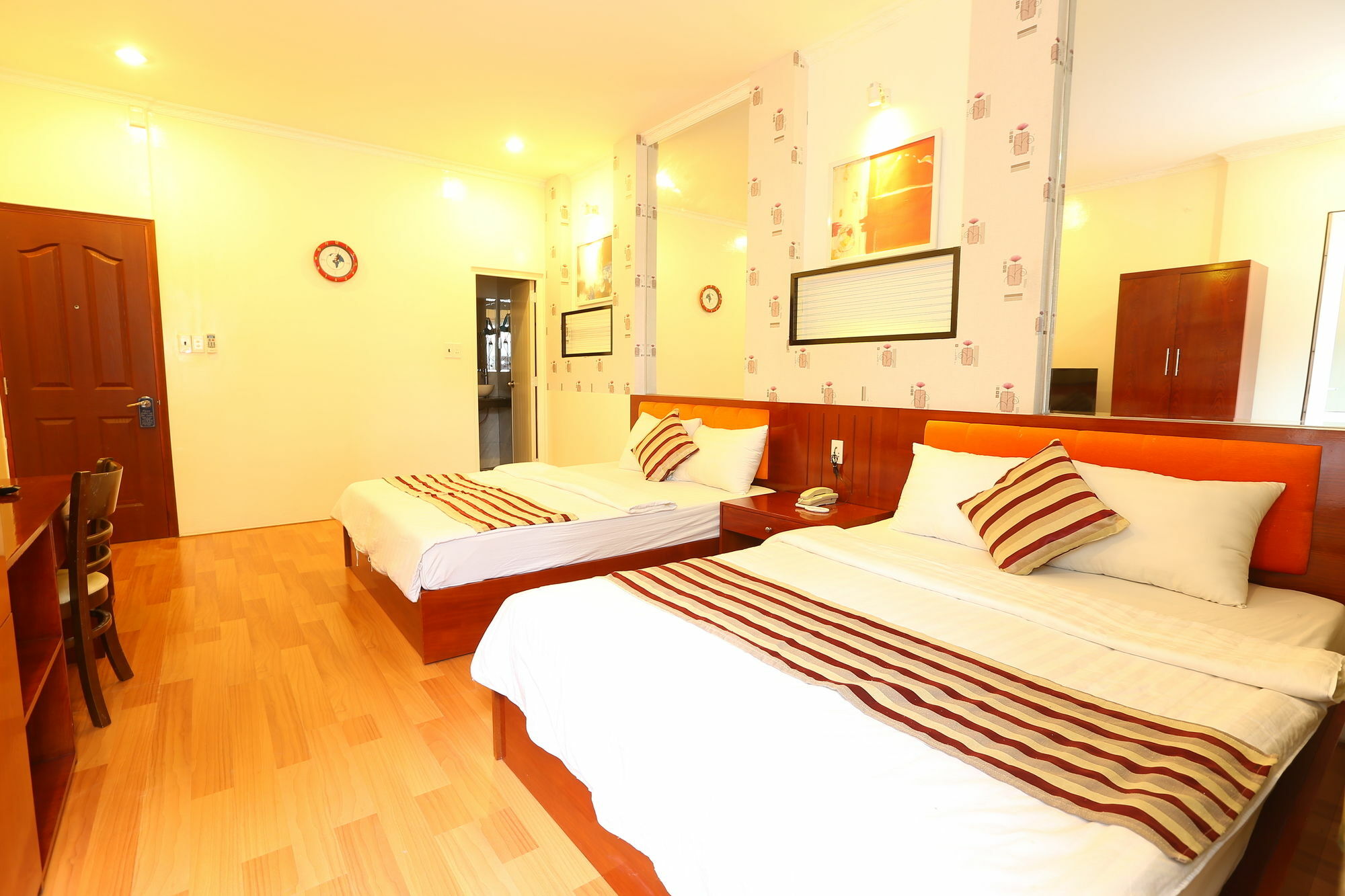 הו צ'י מין סיטי Saigon Crystal Hotel מראה חיצוני תמונה