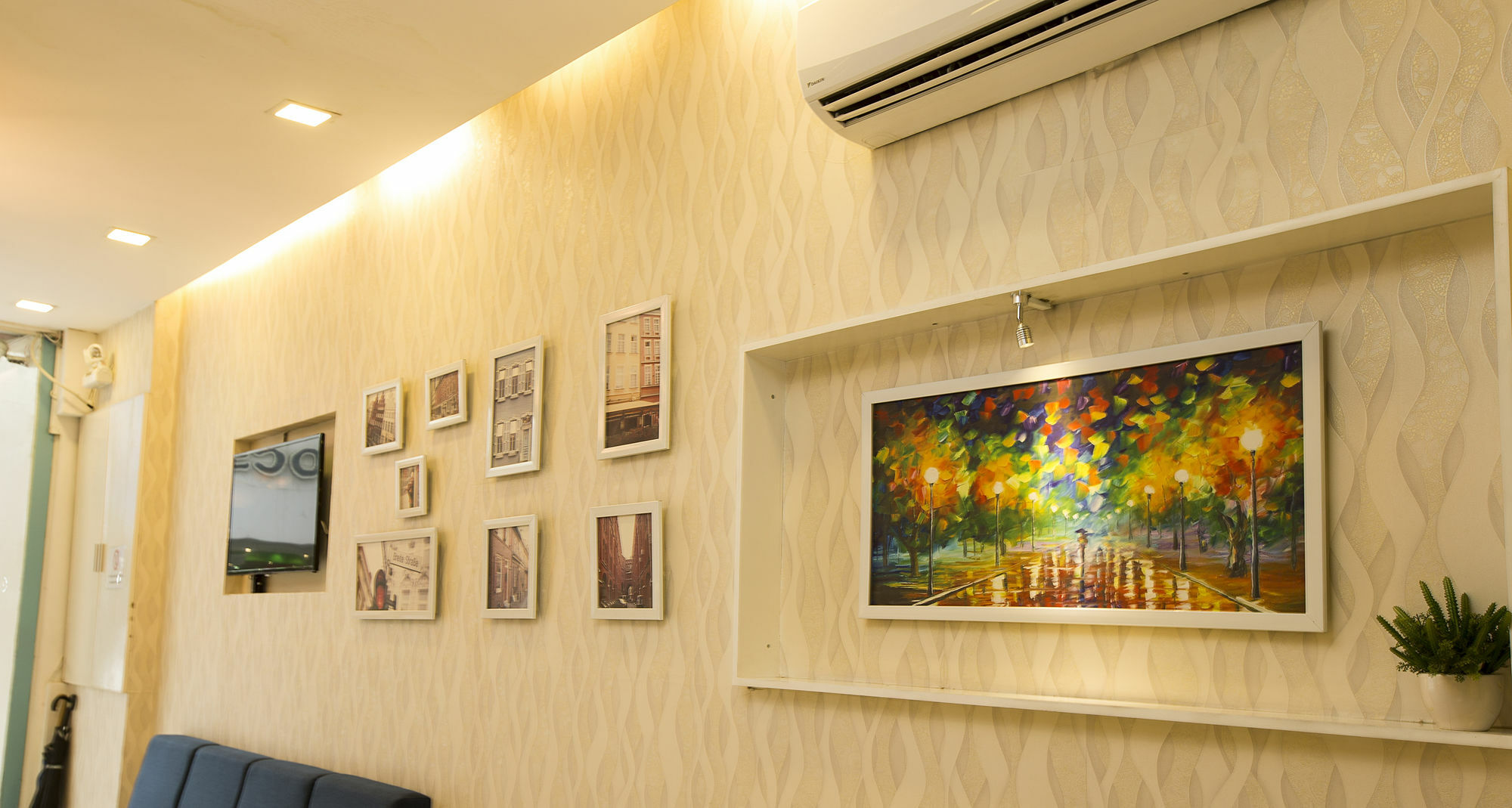 הו צ'י מין סיטי Saigon Crystal Hotel מראה חיצוני תמונה