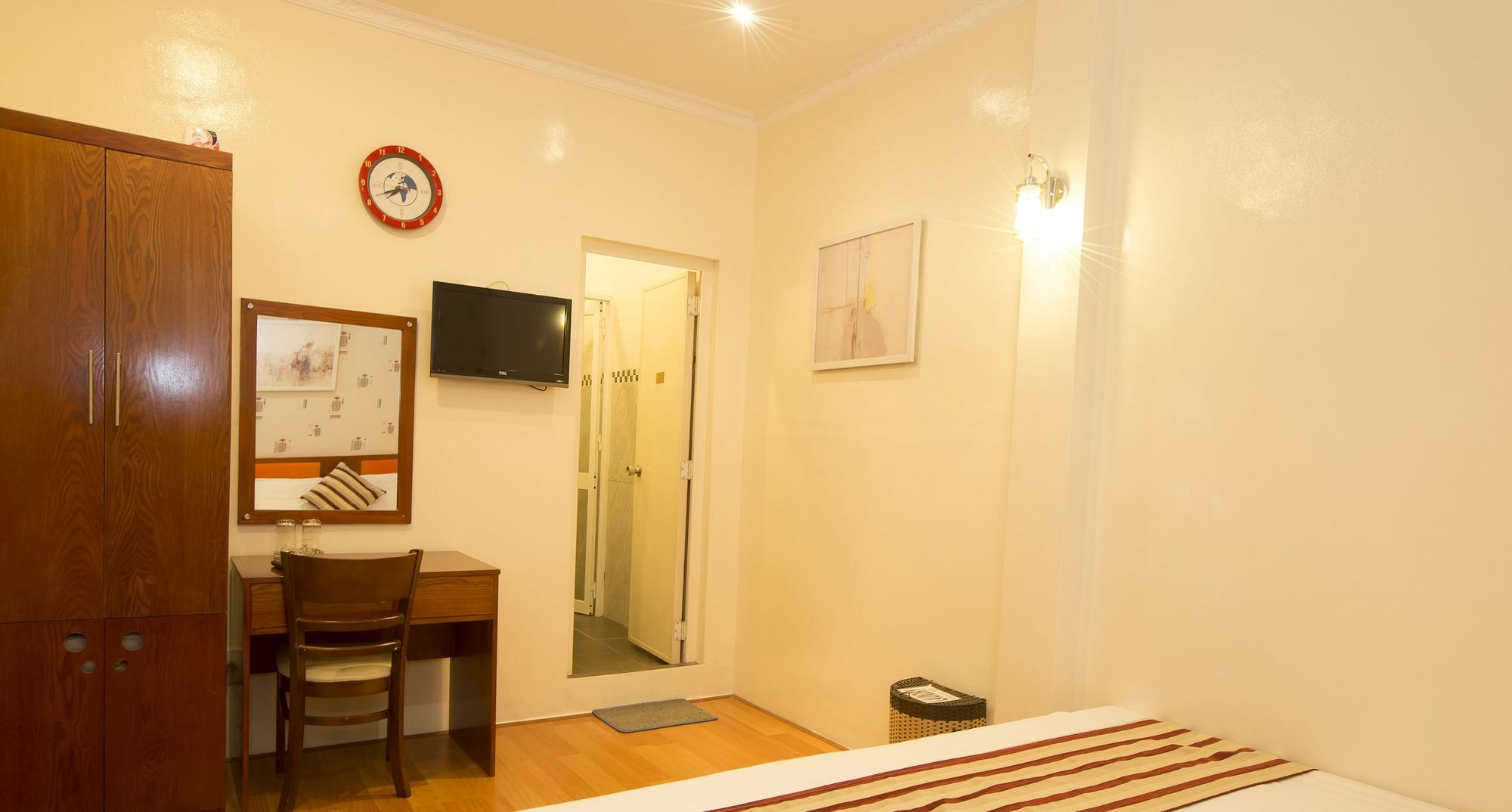 הו צ'י מין סיטי Saigon Crystal Hotel מראה חיצוני תמונה