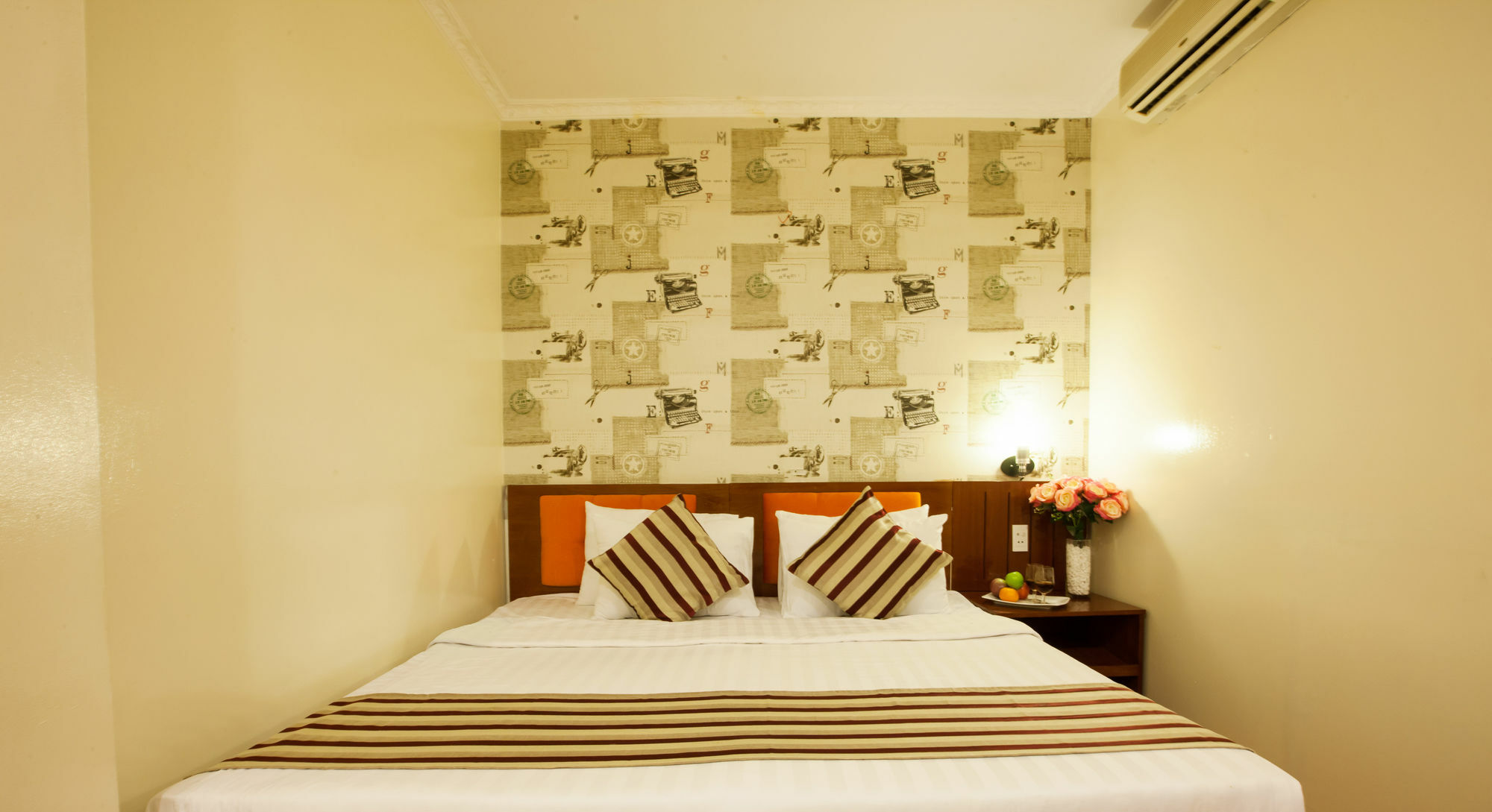 הו צ'י מין סיטי Saigon Crystal Hotel מראה חיצוני תמונה